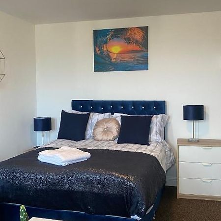 Bv Cosy Studio Eleven At Deighton Huddersfield Apartment ภายนอก รูปภาพ